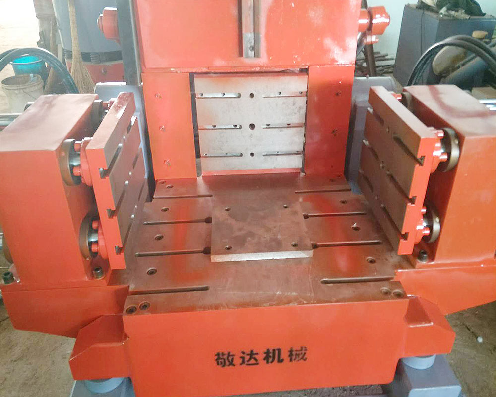 gravity die casting machine